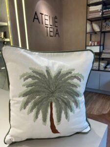 ALMOFADA BORDADA - FAZEMOS PERSONALIZADA