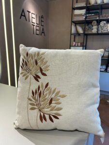 ALMOFADA BORDADA - FAZEMOS PERSONALIZADA