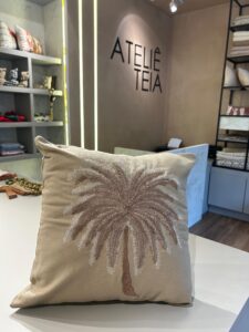 ALMOFADA BORDADA - FAZEMOS PERSONALIZADA