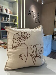 ALMOFADA BORDADA - FAZEMOS PERSONALIZADA